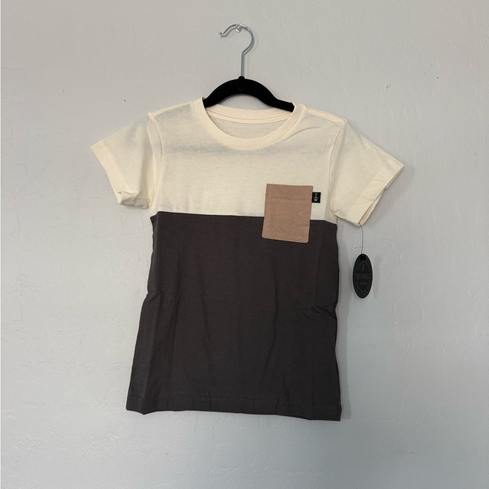 Tiny Whales color block Tee w/ Pocket